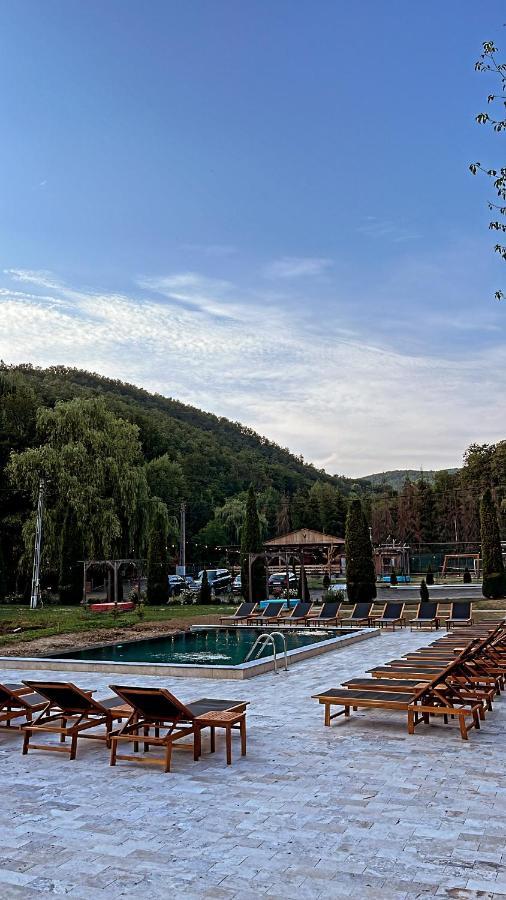 Hotel Pensiunea Valea Gepisului Grosi  Exterior foto